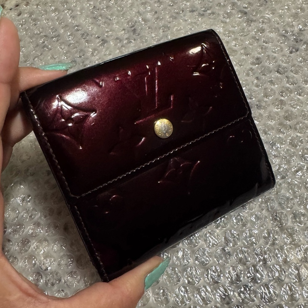 Louis Vuitton Vernis Amarante Monogram Envelope - Used